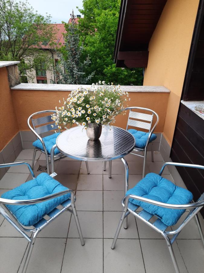 Kamilla Apartman Villapark บุค ภายนอก รูปภาพ