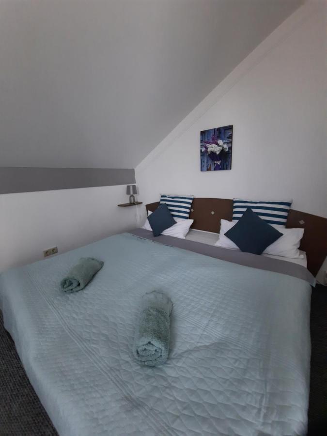 Kamilla Apartman Villapark บุค ภายนอก รูปภาพ