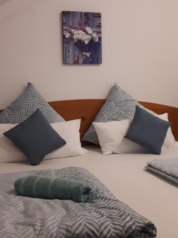 Kamilla Apartman Villapark บุค ภายนอก รูปภาพ