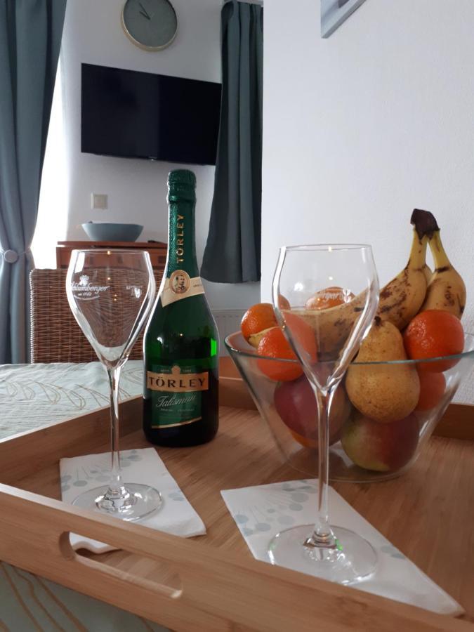 Kamilla Apartman Villapark บุค ภายนอก รูปภาพ